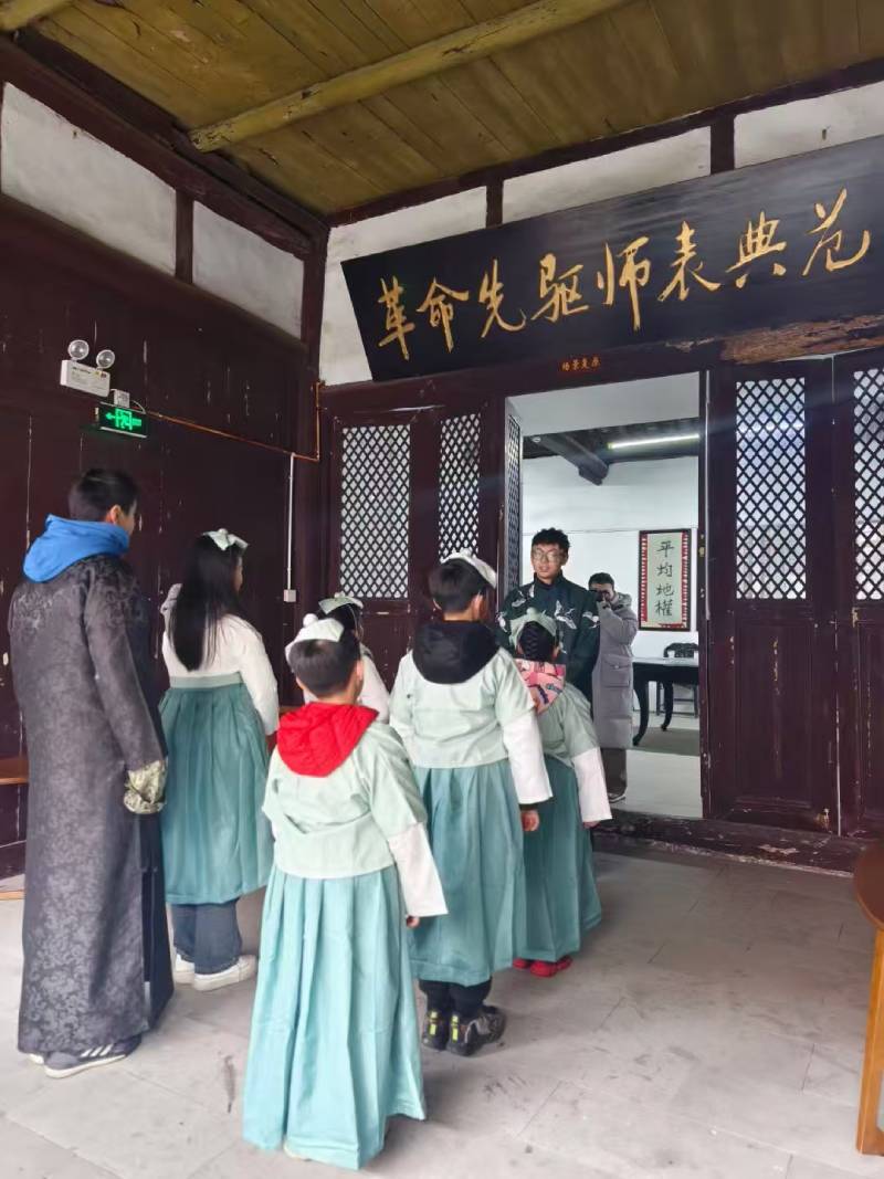 察布查尔锡伯景区文学经典改编剧本游